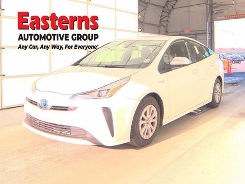 2022 Toyota Prius LE