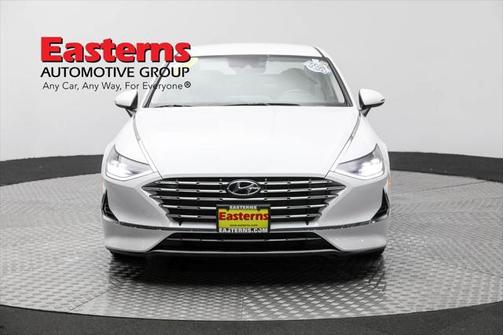 2020 Hyundai SONATA Hybrid SE