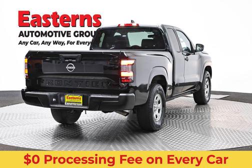 Super Black 2022 Nissan Frontier S