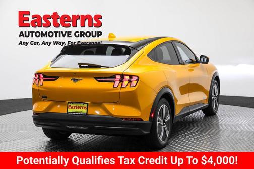 2022 Ford Mustang Mach-E Select