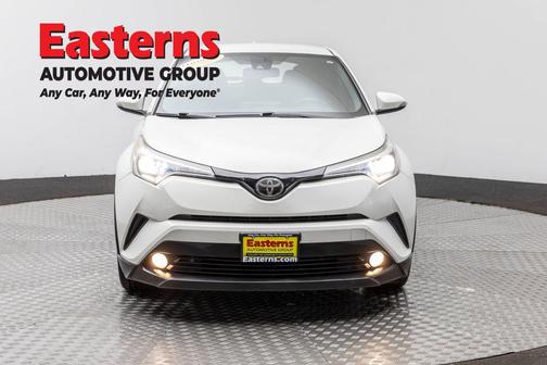 Blizzard Pearl 2018 Toyota C-HR XLE Premium