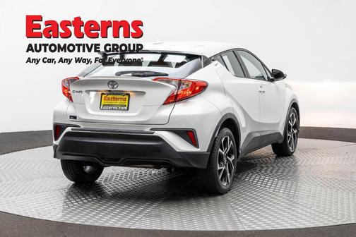 Blizzard Pearl 2018 Toyota C-HR XLE Premium