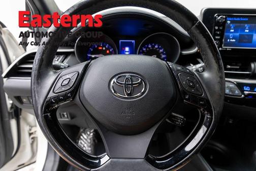 Blizzard Pearl 2018 Toyota C-HR XLE Premium