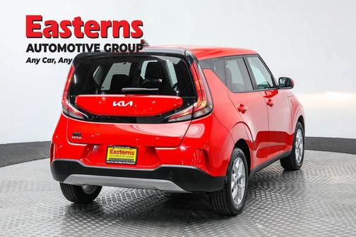 Inferno Red 2024 Kia Soul LX
