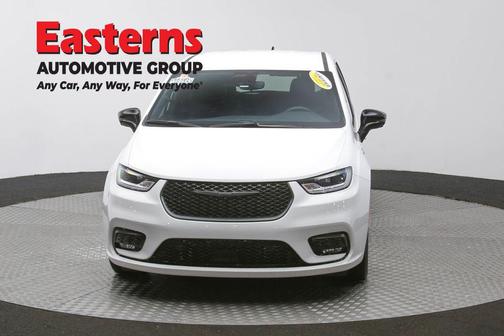 2024 Chrysler Pacifica Hybrid S Appearance Pkg