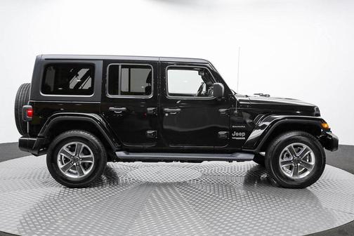 Photo 4 of 63 of 2020 Jeep Wrangler Unlimited Sahara