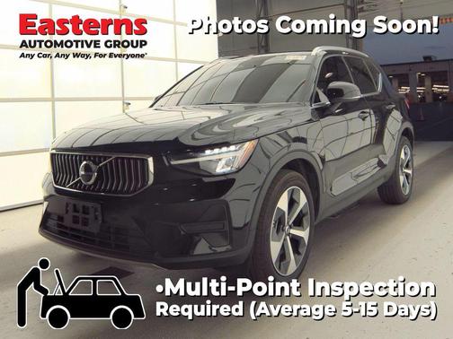 2025 Volvo XC40 B5 Core Bright Theme