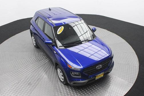 Photo 3 of 63 of 2020 Hyundai Venue SE