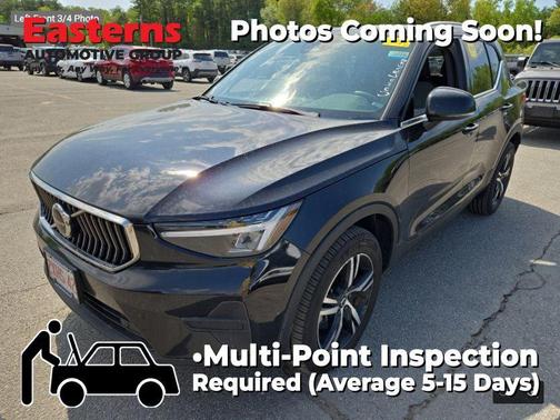 Onyx Black Metallic 2024 Volvo XC40 B5 Core
