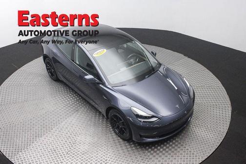 Gray 2023 Tesla Model 3 Standard Range