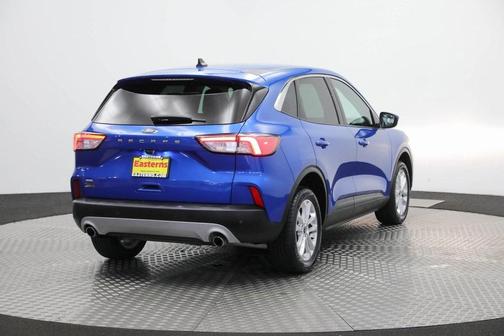 Photo 5 of 62 of 2021 Ford Escape SE