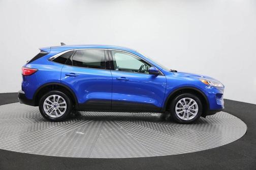 Photo 4 of 62 of 2021 Ford Escape SE