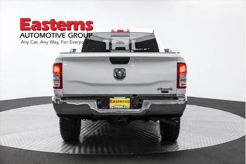 2020 RAM 2500 Tradesman Crew Cab 4X4 6'4' Box