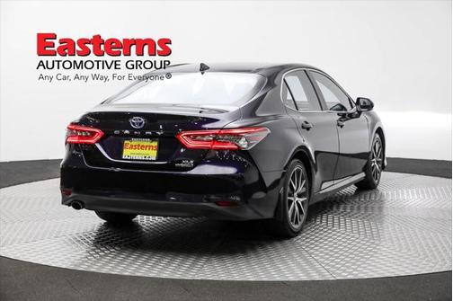 2022 Toyota Camry Hybrid XLE