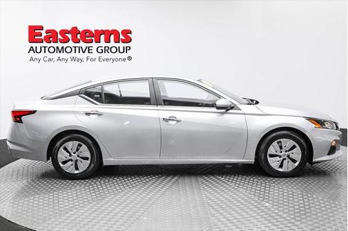 2022 Nissan Altima S FWD