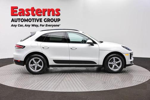 White 2021 Porsche Macan Macan