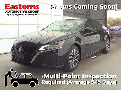 Super Black Clearcoat 2023 Nissan Altima 2.5 SV