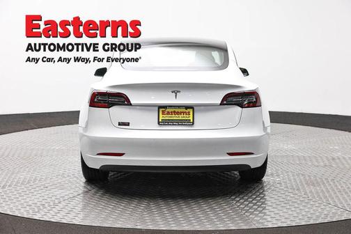 Pearl White Multi-Coat 2023 Tesla Model 3 Standard Range