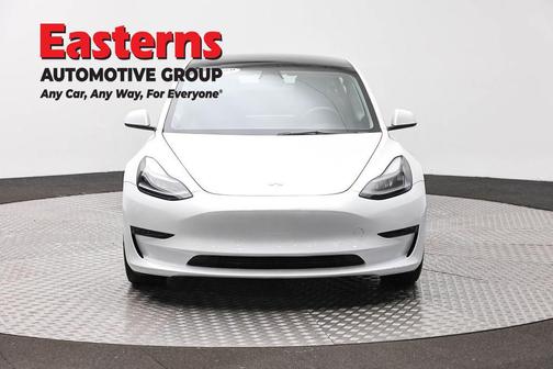 Pearl White Multi-Coat 2023 Tesla Model 3 Standard Range