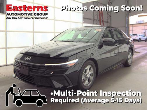 Abyss Black 2025 Hyundai ELANTRA SE