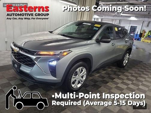 Sterling Gray Metallic 2024 Chevrolet Trax LS