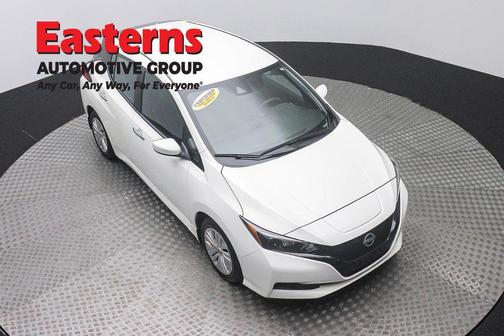Glacier White 2023 Nissan Leaf S 40 kWh