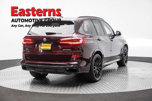 2022 BMW X5 M50i