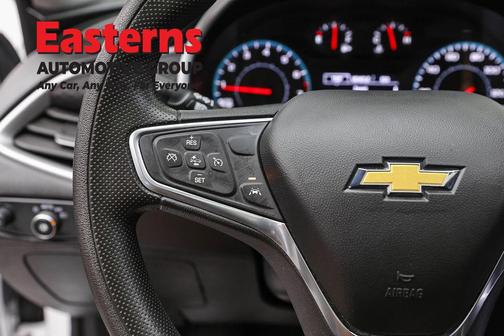 Summit White 2024 Chevrolet Malibu FWD 1LT