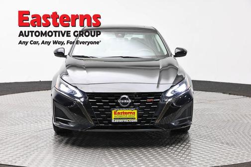 Super Black 2023 Nissan Altima SR Intelligent AWD