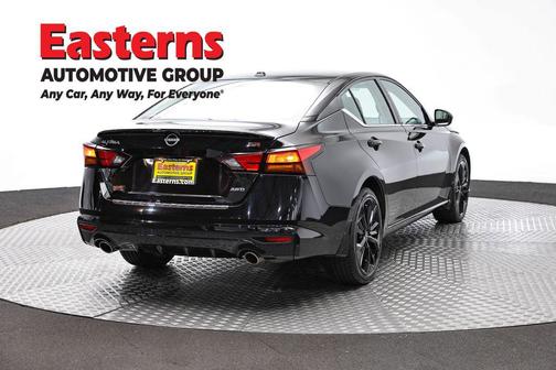 Super Black 2023 Nissan Altima SR Intelligent AWD