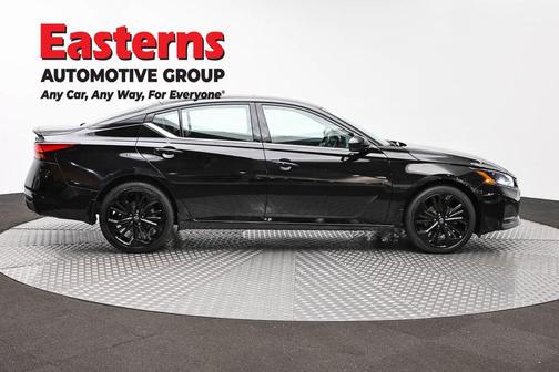 Super Black 2023 Nissan Altima SR Intelligent AWD
