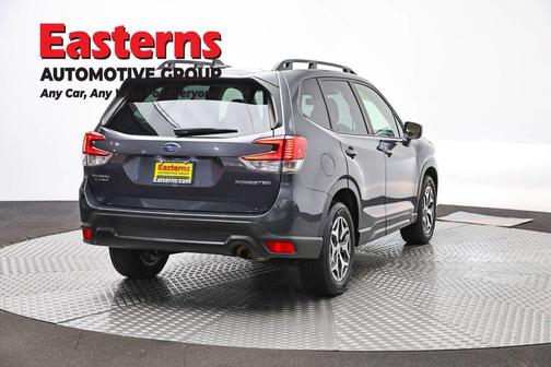 Gray Metallic 2022 Subaru Forester Premium