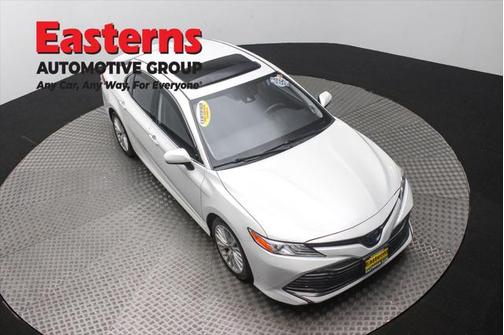 2020 Toyota Camry Hybrid XLE