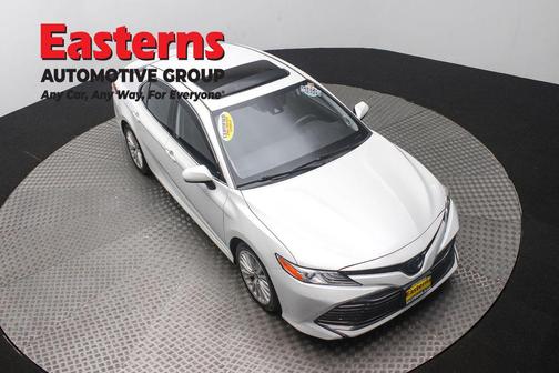 2020 Toyota Camry Hybrid XLE