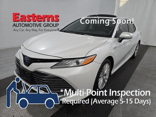 2020 Toyota Camry Hybrid XLE