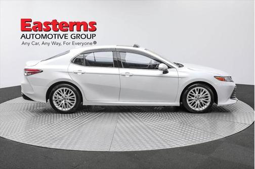 2020 Toyota Camry Hybrid XLE