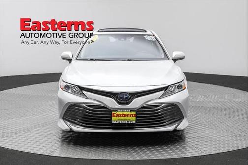 2020 Toyota Camry Hybrid XLE