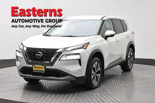 Pearl White Tricoat 2023 Nissan Rogue SV