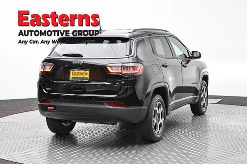 Diamond Black Crystal Pearlcoat 2022 Jeep Compass Trailhawk