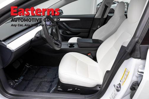 Pearl White Multi-Coat 2023 Tesla Model 3 Standard Range