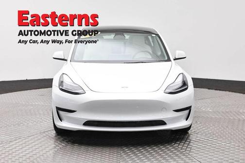 Pearl White Multi-Coat 2023 Tesla Model 3 Standard Range