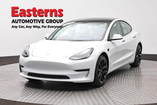 Pearl White Multi-Coat 2023 Tesla Model 3 Standard Range