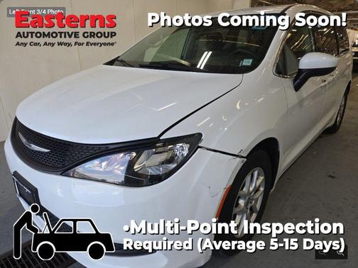 Bright White Clearcoat 2022 Chrysler Voyager LX
