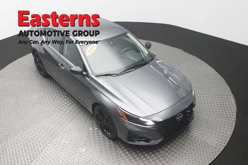 Gun Metallic 2024 Nissan Altima SR FWD