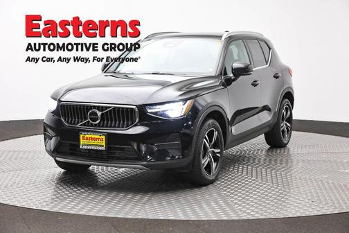 Onyx Black Metallic 2024 Volvo XC40 B5 Core