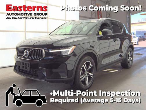 Onyx Black Metallic 2024 Volvo XC40 B5 Core