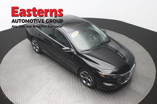Mosaic Black Metallic 2024 Chevrolet Malibu FWD 1LT