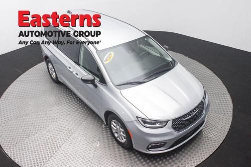 Silver Mist Clearcoat 2024 Chrysler Pacifica Touring L
