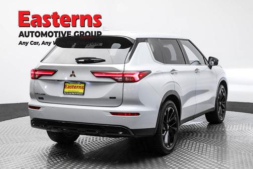 2023 Mitsubishi Outlander SE Special Edition 2WD