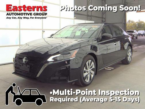 Super Black Clearcoat 2023 Nissan Altima S FWD